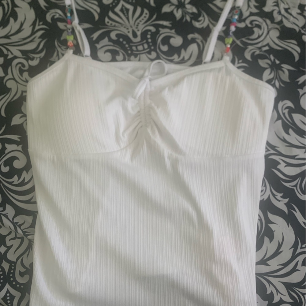 This white tank top nice for the summer